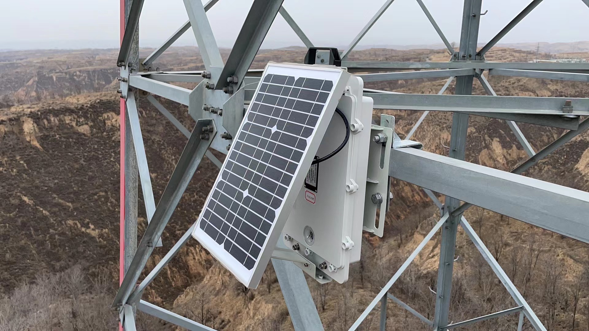 電力桿塔偏斜角度實(shí)時(shí)測(cè)量裝置 電力桿塔偏斜角度實(shí)時(shí)測(cè)量裝置